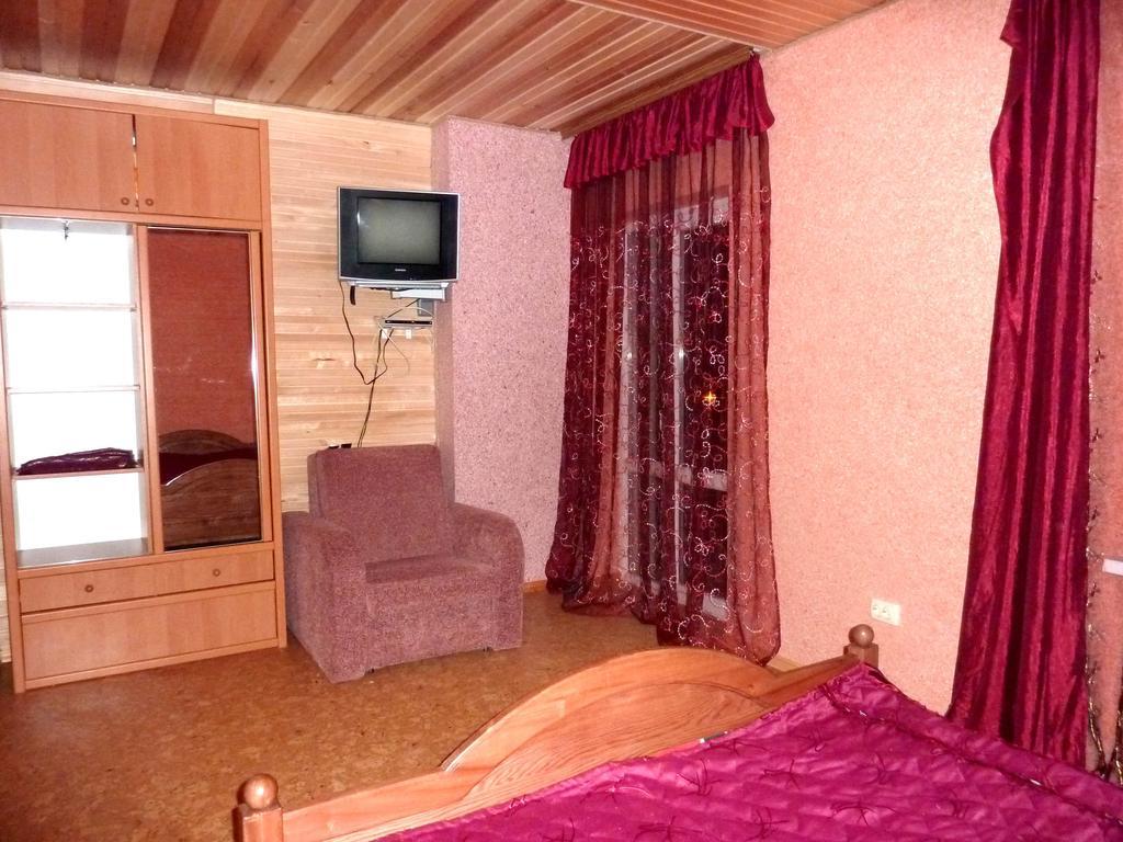 Makovytsya Hotel Yaremche Ruang foto